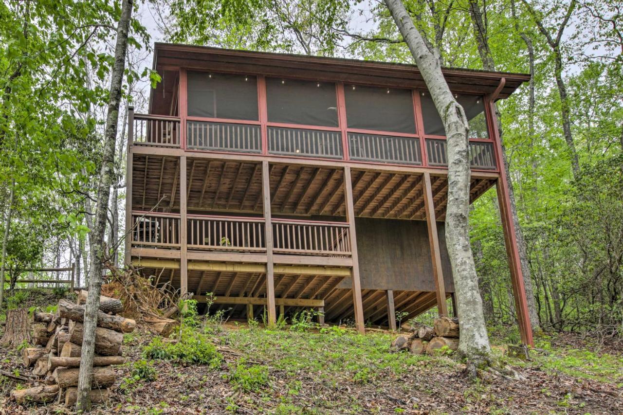 Peaceful Blue Ridge Cabin With Decks And Fire Pit Exteriör bild