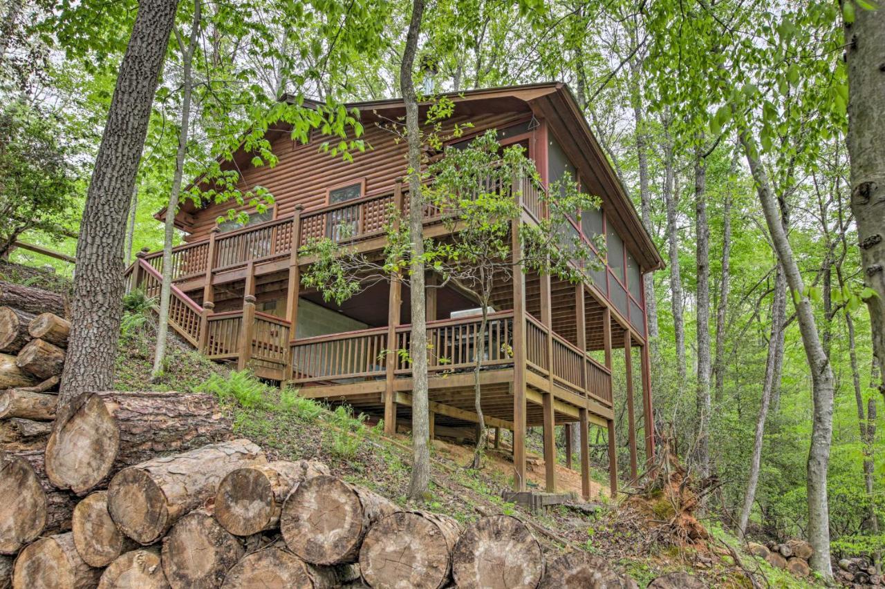Peaceful Blue Ridge Cabin With Decks And Fire Pit Exteriör bild